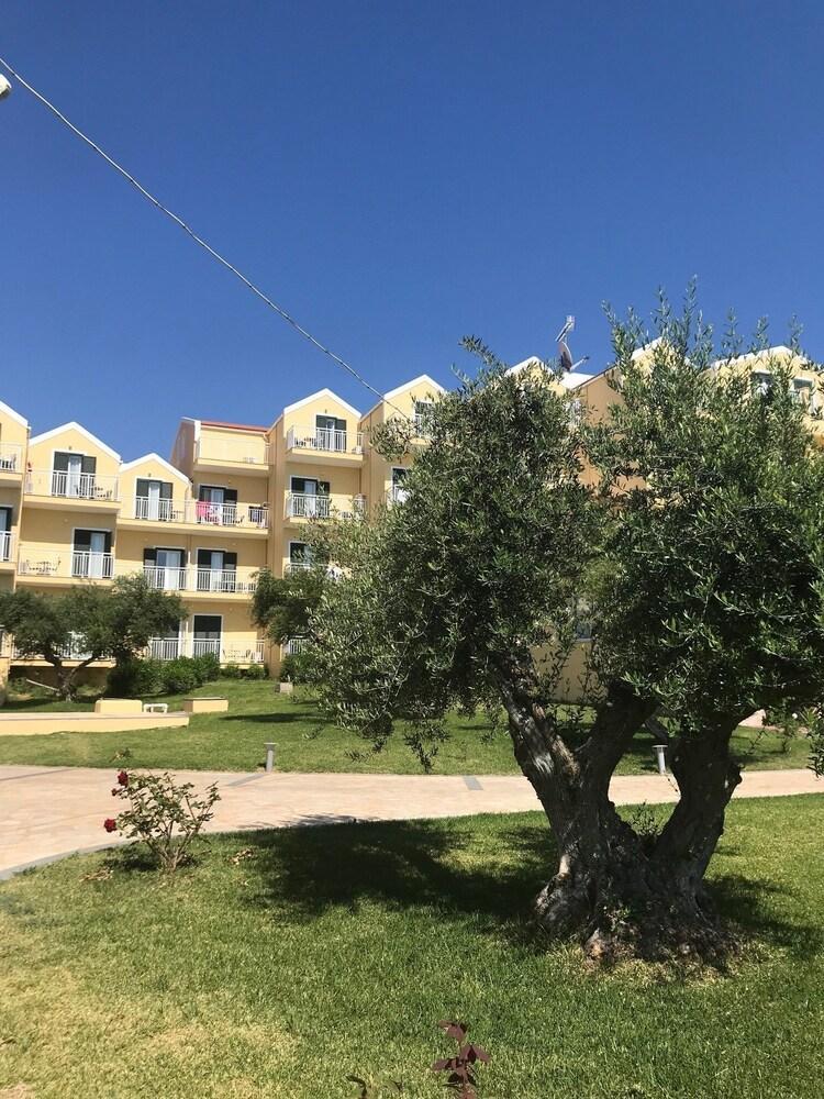 Lassi Hotel Екстер'єр фото